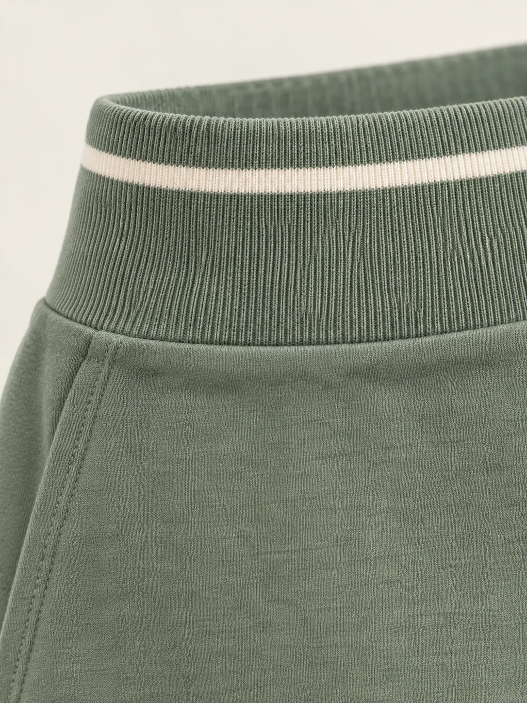 Pull-On Rib Skort, close-up of the ribbed waistband with chalk stripe